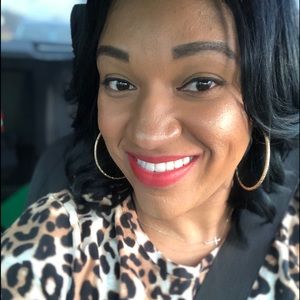 Meet your Posher, Monica